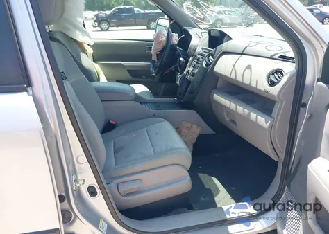 2014 Honda Pilot Lx z USA, uszkodzony, nr VIN 5FNYF4H22EB024677